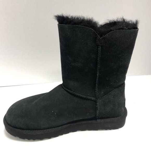 UGG Women’s Bailey Button II Black Winter Boots, Size 8 M - Picture 2 of 7